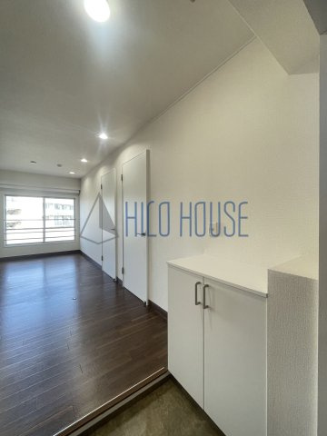 ロワール坂戸の玄関