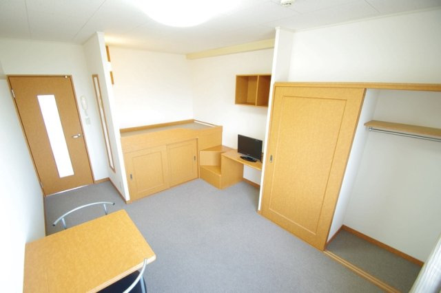 レオパレス喜楽楽２の寝室|モニター付きインターホンで安心の新生活※写真は別部屋