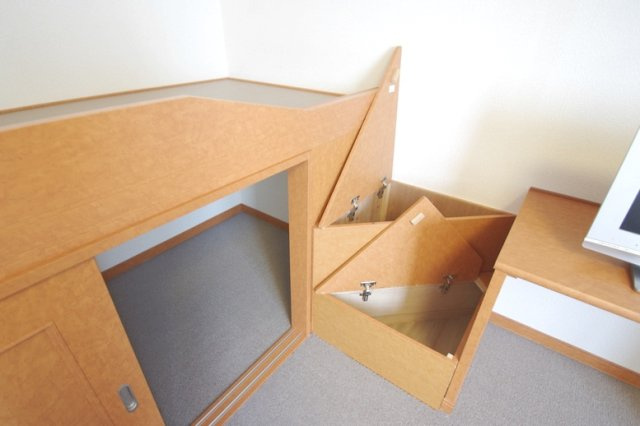 レオパレス喜楽楽２の内装|収納は大容量です！タンス要らずなので引越しも楽々