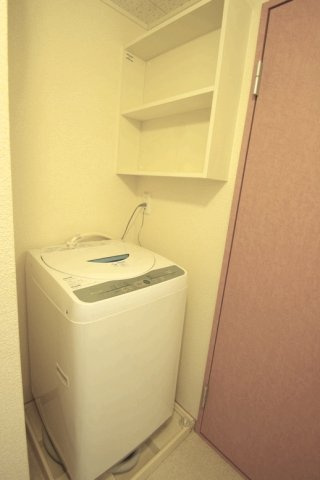 レオパレス喜楽楽２のその他|洗濯機前スペースは目隠しすれば脱衣所に◎