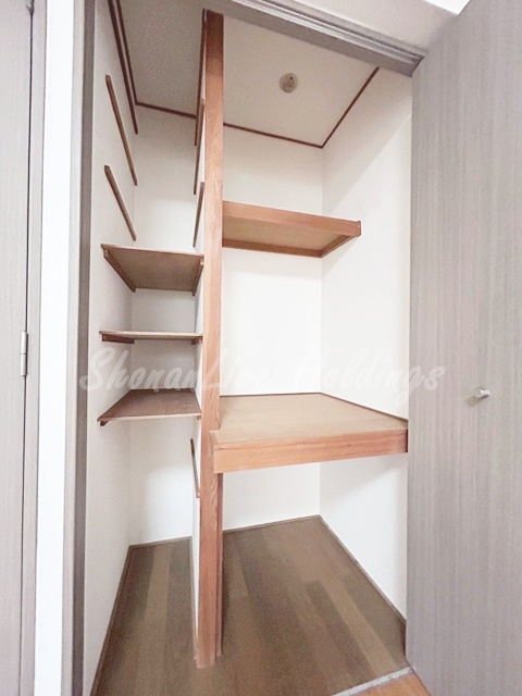 藤沢市円行２丁目の賃貸マンションの収納|同施工物件