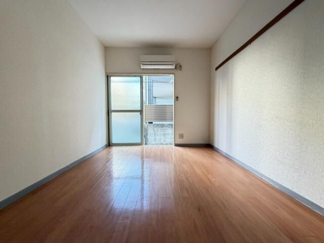 ハイツアルファの居間・リビング