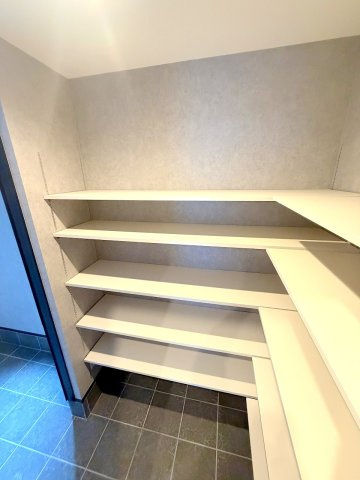 あきる野市伊奈　新築戸建の収納
