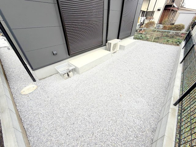 あきる野市伊奈　新築戸建の庭