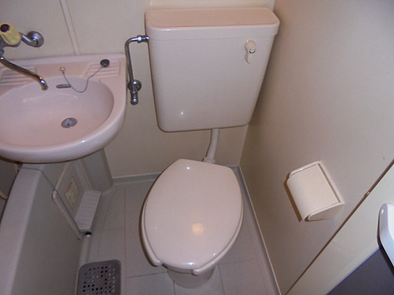 ダイドーメゾン三宮東のトイレ