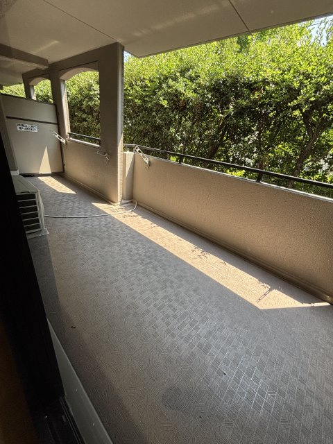 ロイヤルアーク芦屋のバルコニー