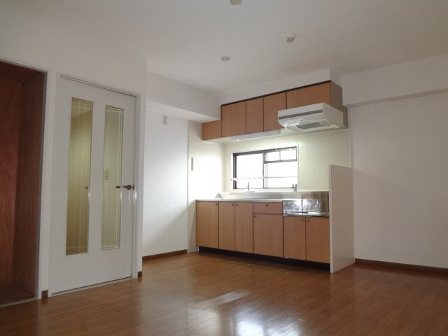 サンヴェール神戸の居間・リビング