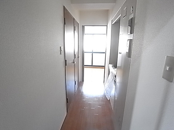 エスポワール三宮の玄関