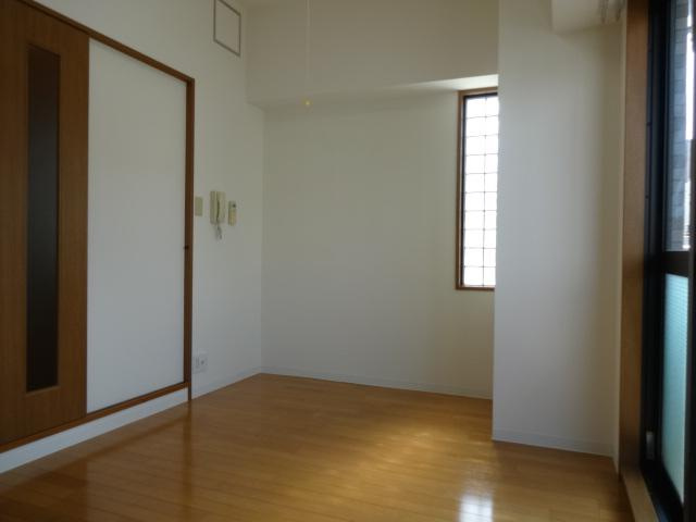 エスポワール三宮の居間・リビング