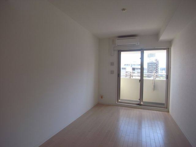 エスティライフ三宮東の洋室