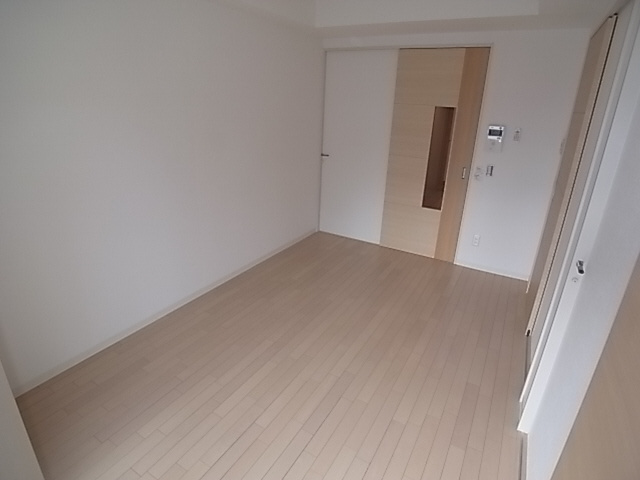 エスティライフ三宮東の洋室