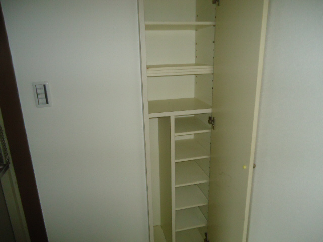 ラムール春日野道の収納