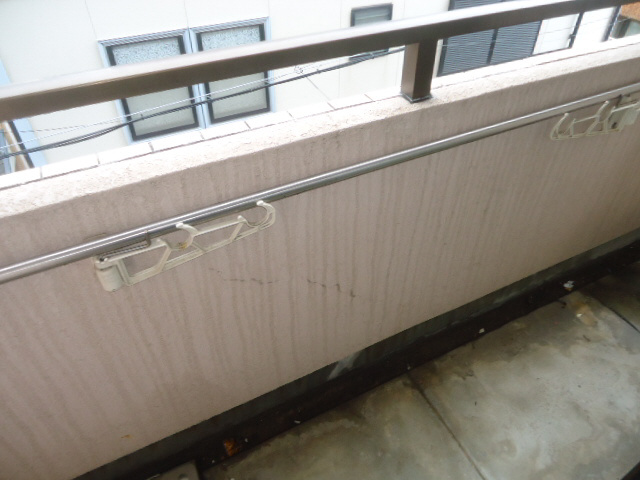 ラムール春日野道のバルコニー