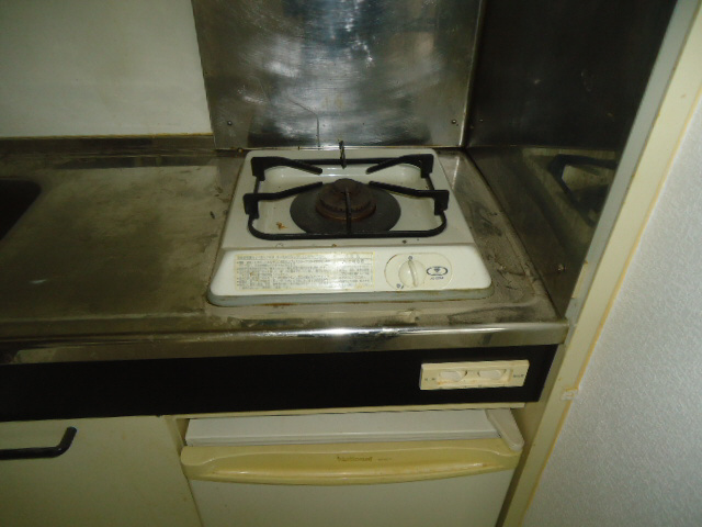 ラムール春日野道のキッチン