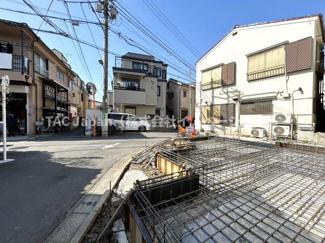 北区神谷の邸宅の前面道路含む現地写真