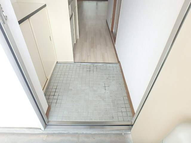 パラッツォ西岡本の玄関