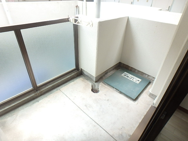 パラッツォ西岡本のバルコニー