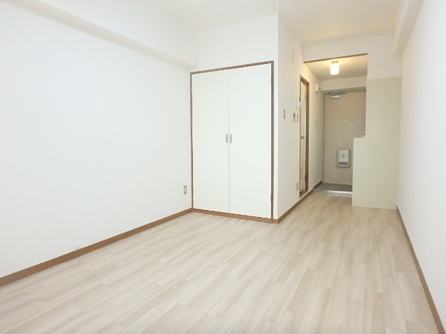 パラッツォ西岡本の居間・リビング