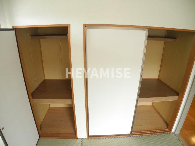 ロイヤルガーデン仲沖Dの収納