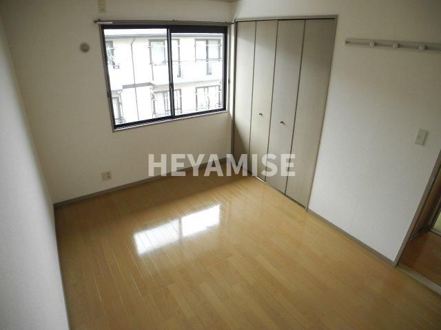 ロイヤルガーデン仲沖Dの内装