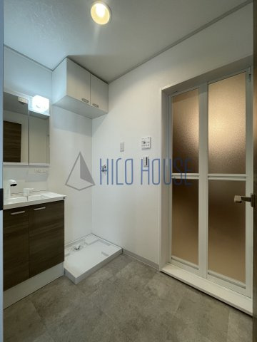 第五山中マンションの洗面所