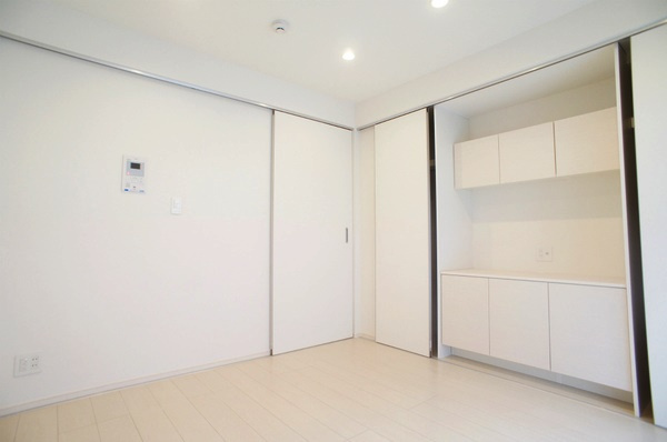 リブリ・MKBの寝室|便利な壁面収納付きの寝室♪