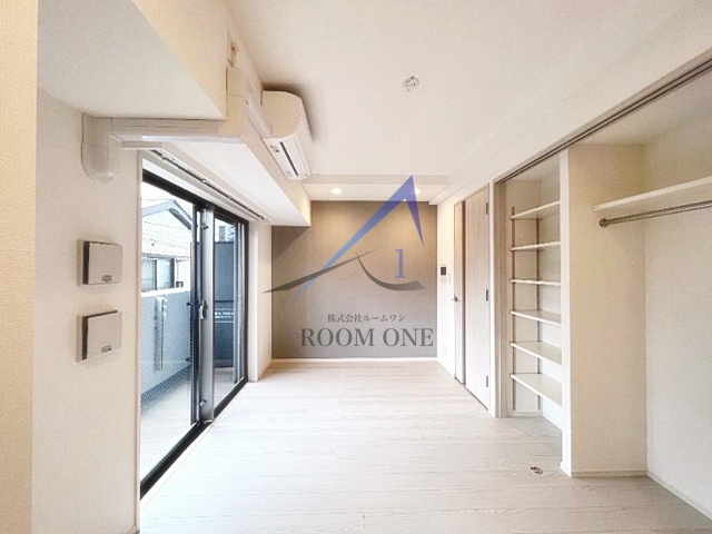 クレイシアIDZ王子マークプレイスの居間・リビング|洋室のお部屋です。