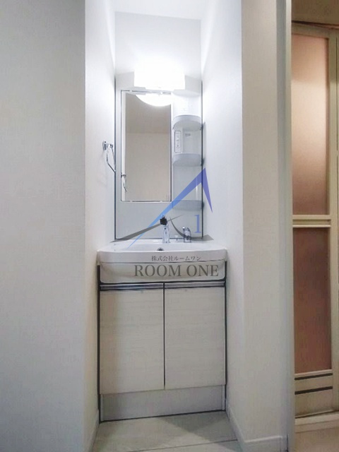 ソルナクレイシア平和台の洗面所|洗面台です。