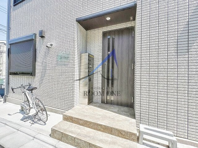 メゾンルピナスのエントランス|エントランスです。