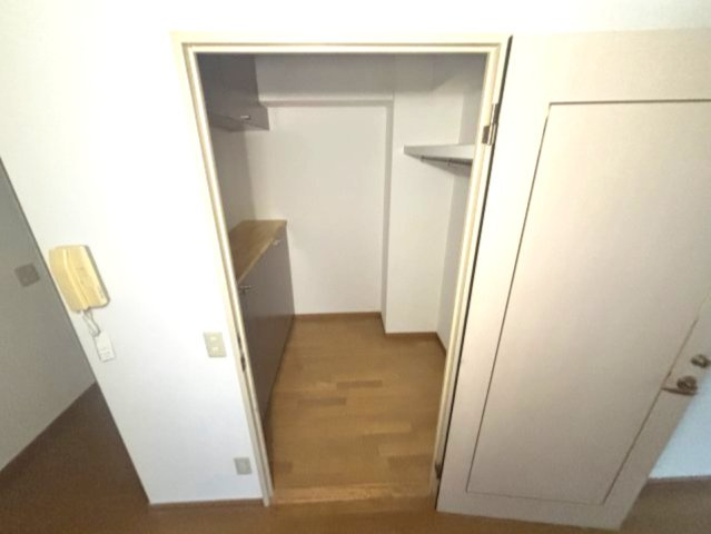 オリエントコートの収納