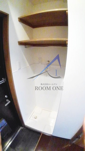 雑司ヶ谷キリスト教会雑司ヶ谷ハウスの設備|洗濯機置き場です。