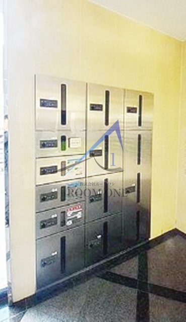 Latour OZAWAのその他共用部分|宅配ボックスです。