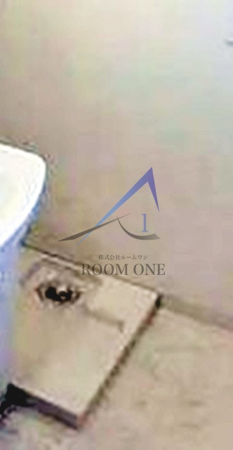 Latour OZAWAの設備|洗濯機置き場です。