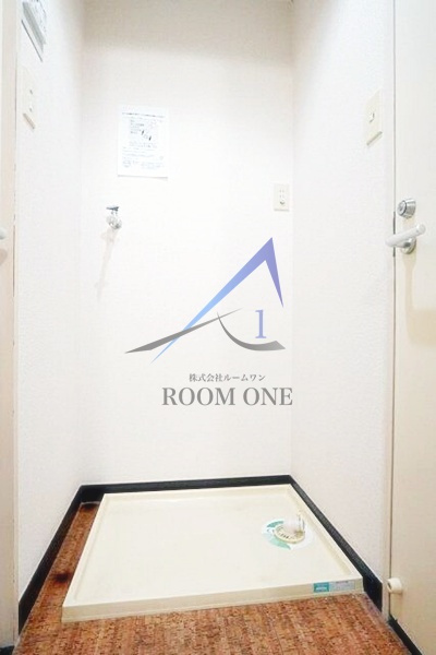 日神パレステージ志村坂下の設備|洗濯機置き場です。