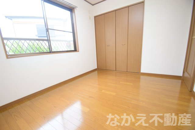 【寝室】 | 広くて明るい寝室