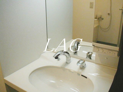 【洗面所】 | ウィステリアステージ１ | 洗面台です。