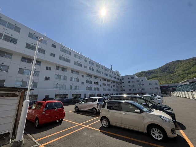 南三十二条グランドハイツの外観