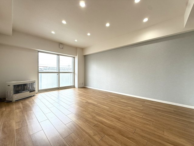 南三十二条グランドハイツの居間・リビング