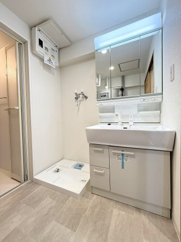 南三十二条グランドハイツの独立洗面台