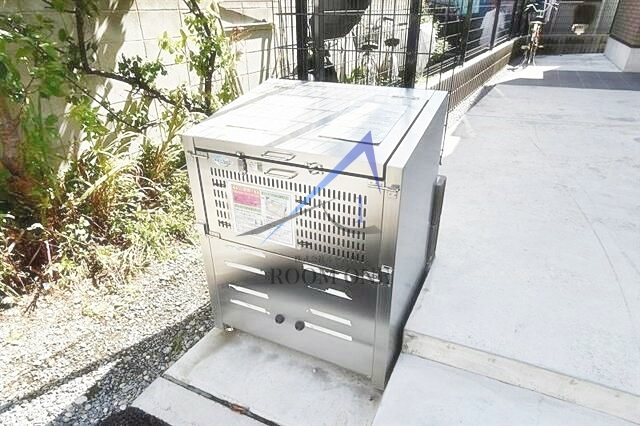 グランクオール鮫洲のその他共用部分|敷地内ごみ置き場です。