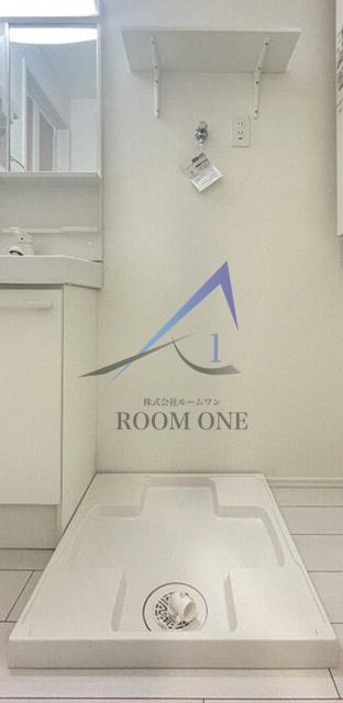 BIBLIO MEGURO(ビブリオ メグロ)の設備|洗濯機置場です。