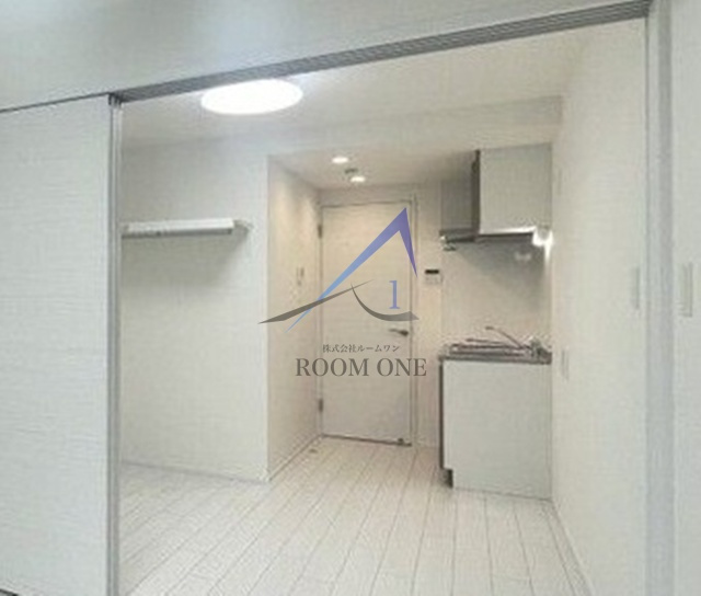 BIBLIO MEGURO(ビブリオ メグロ)の居間・リビング|洋室のお部屋です。