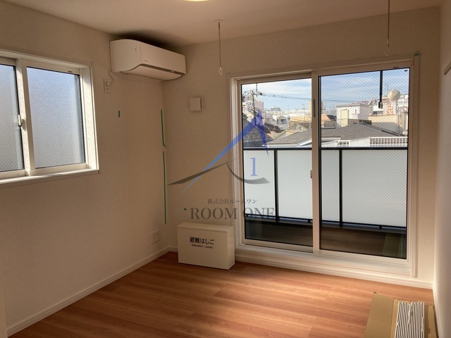 Ｃｏｌｉｎａ　Ａｌｔａの居間・リビング|洋室のお部屋です。