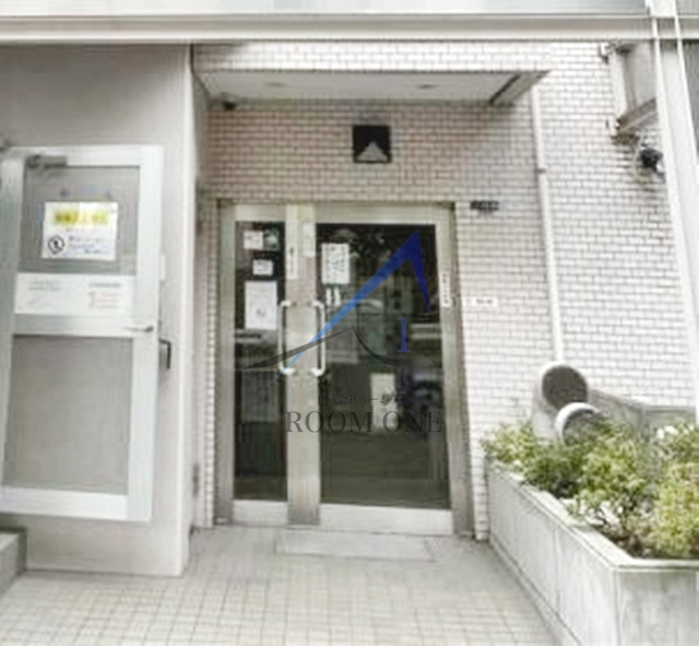 ＰＬＵＳ・ＯｎＥのエントランス|エントランスです。