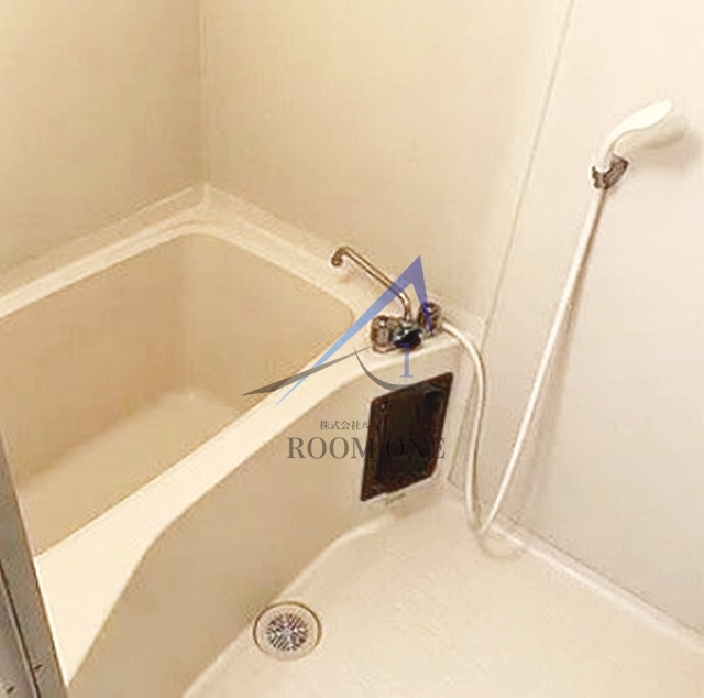 ＰＬＵＳ・ＯｎＥの浴室|お風呂です。