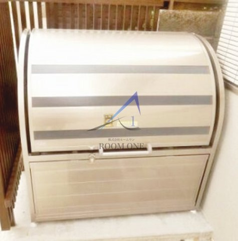 ソラーナ南池袋のその他共用部分|敷地内ごみ置き場です。