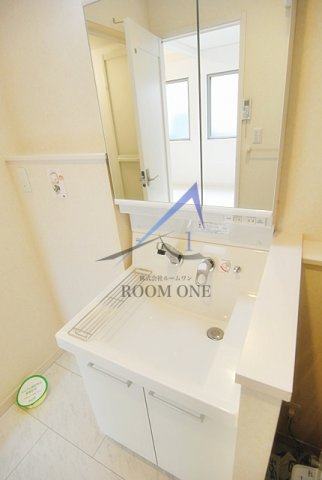 ヴィラ　ビヨルクの洗面所|独立洗面台です。