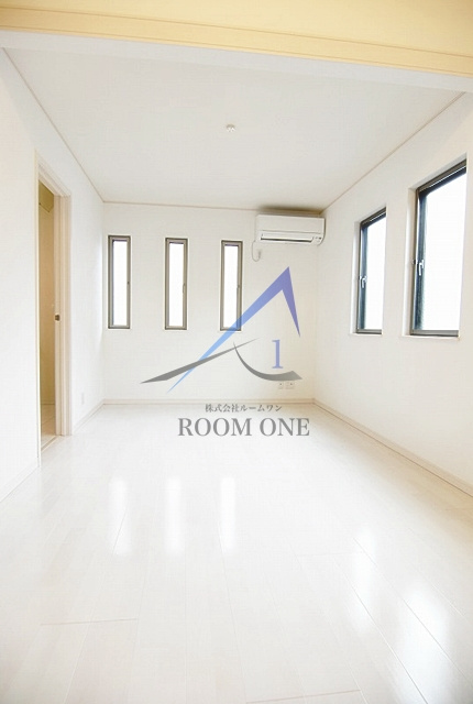 ヴィラ　ビヨルクの居間・リビング|洋室のお部屋です。