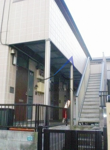 ドルフのエントランス|エントランスです。