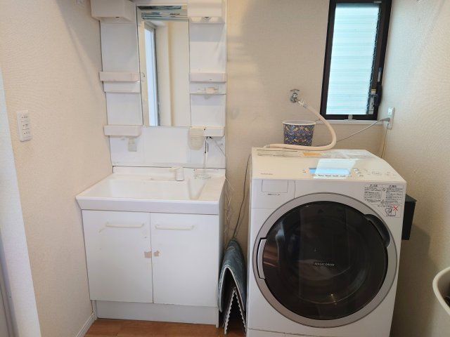 売中古戸建　静岡市清水区大内新田の独立洗面台|独立洗面台です！